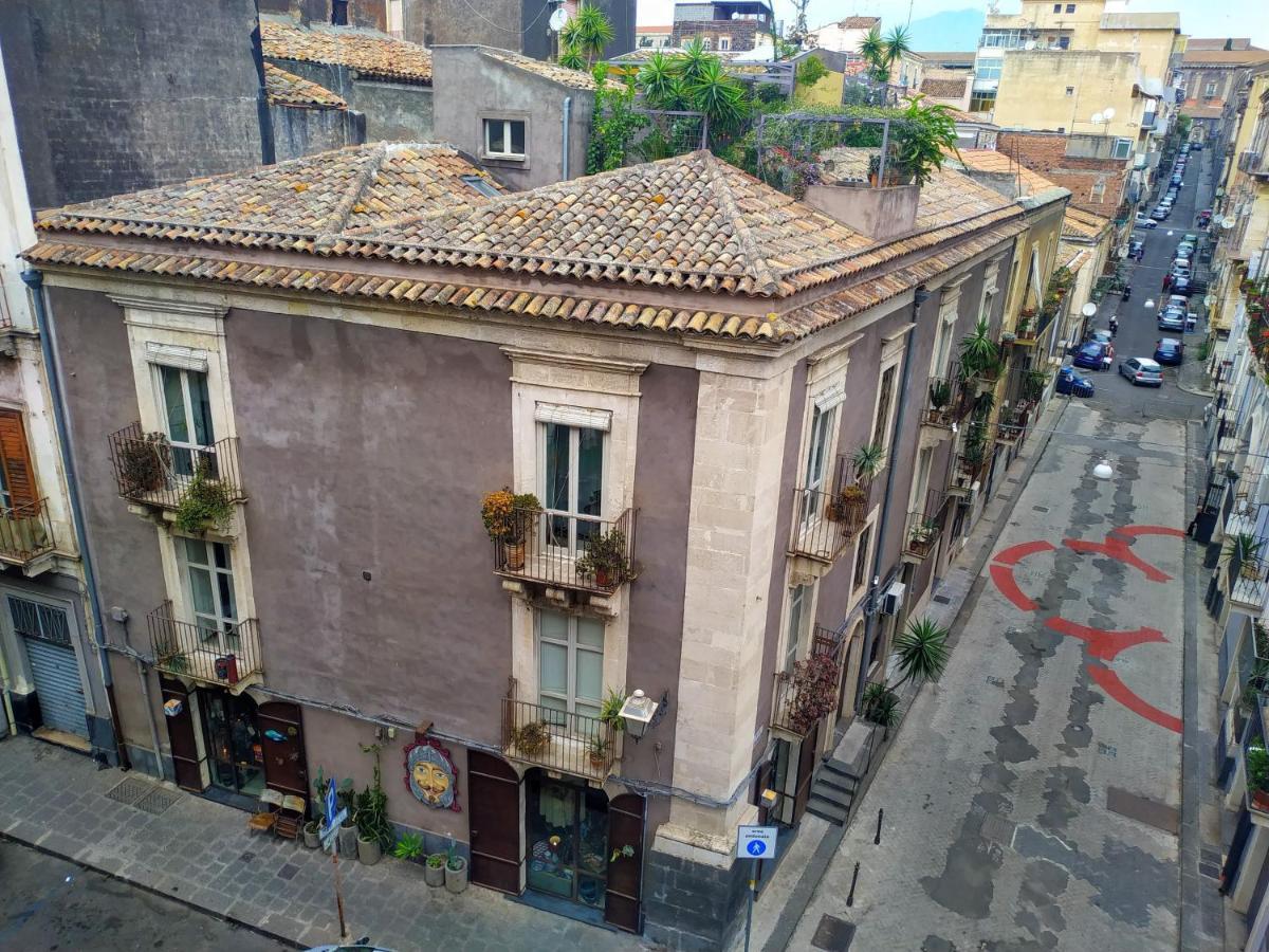 Tre Vie Apartment Con Terrazzo Giardino Pensile CTA Exterior foto