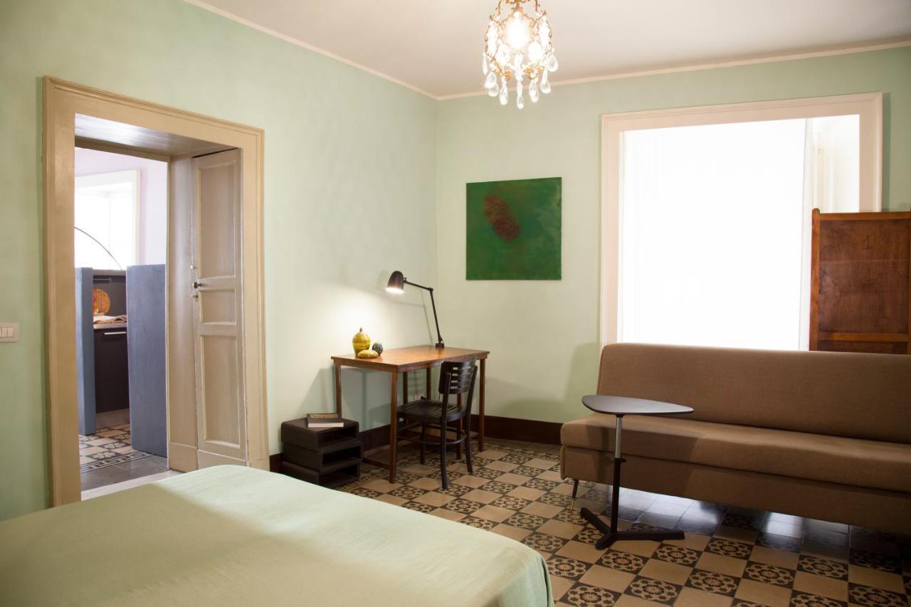 Tre Vie Apartment Con Terrazzo Giardino Pensile CTA Exterior foto