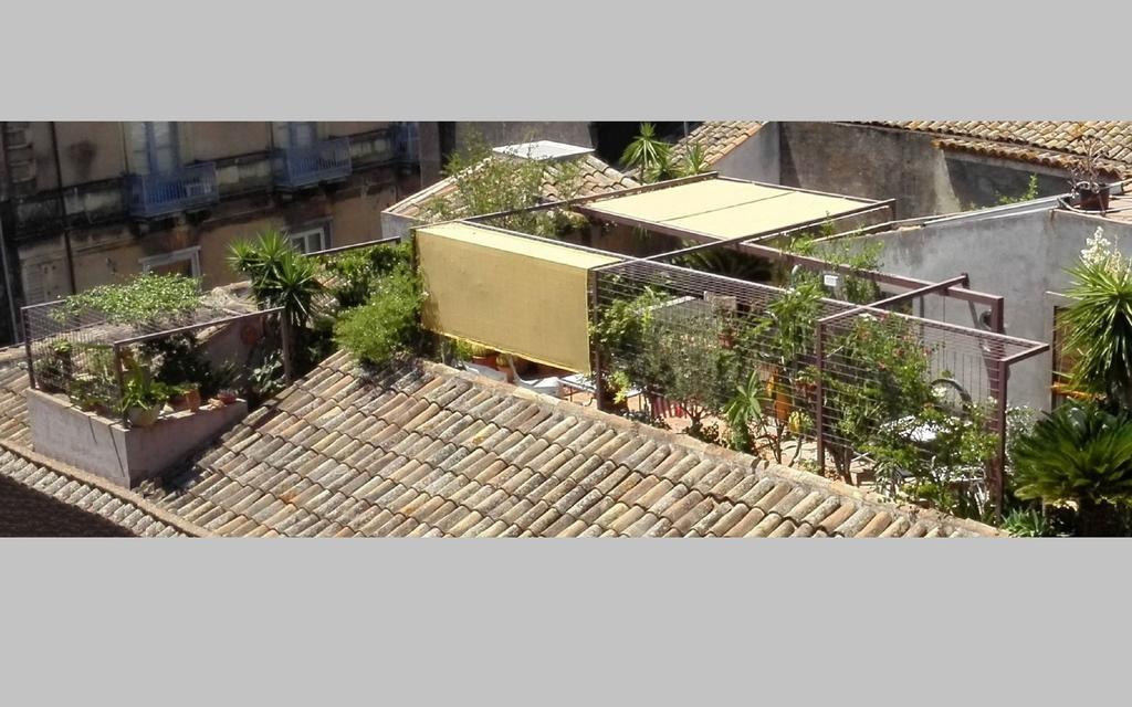 Tre Vie Apartment Con Terrazzo Giardino Pensile CTA Exterior foto